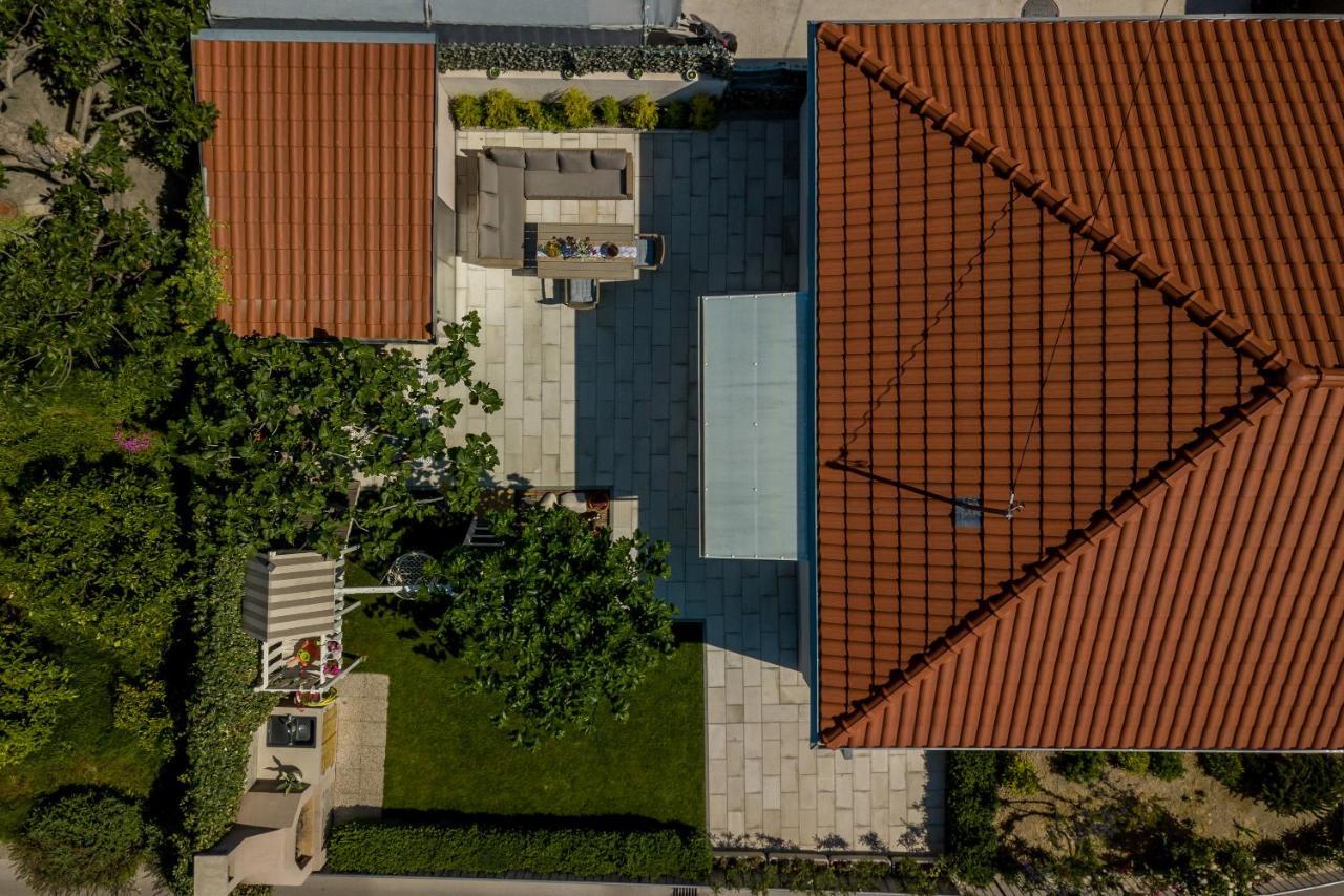 Villa Katess With Heated Pool Сплит Экстерьер фото